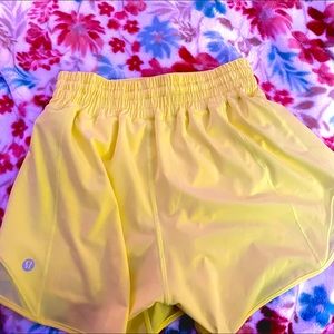 lululemon shorts!💛
